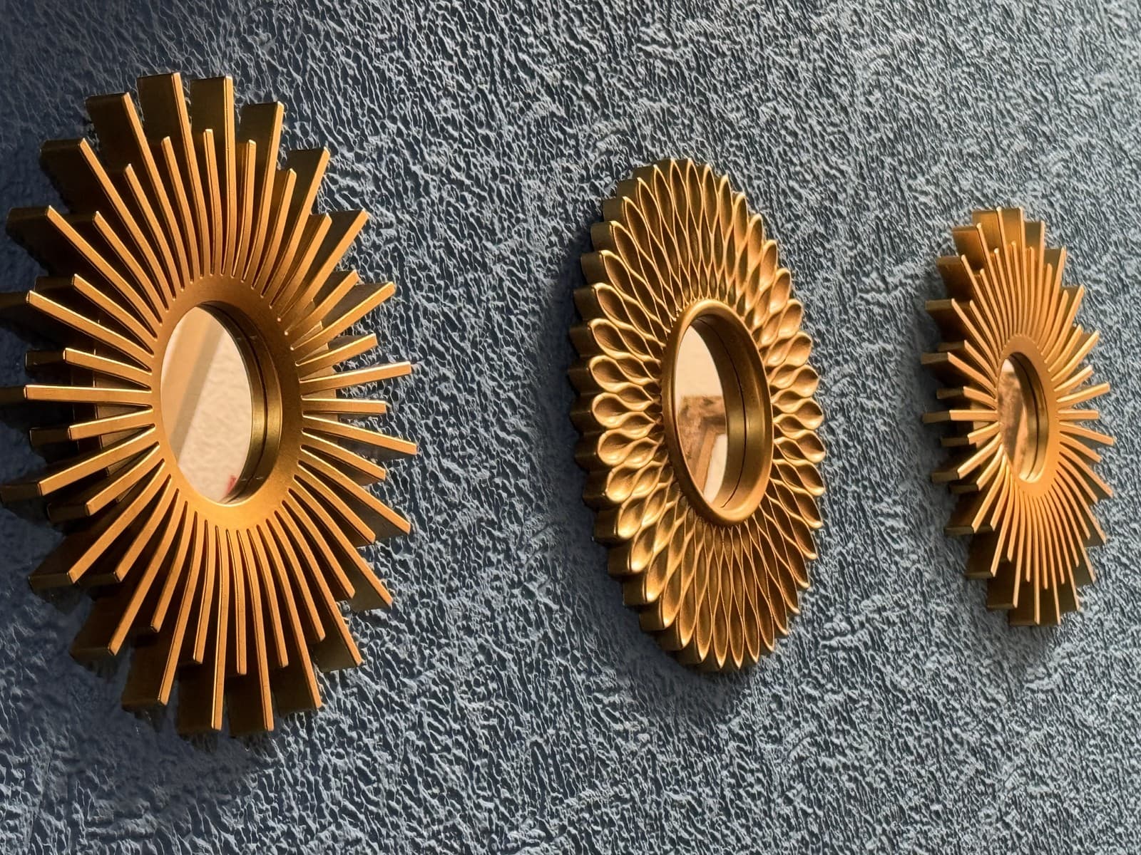 Gold sunburst mirror detail